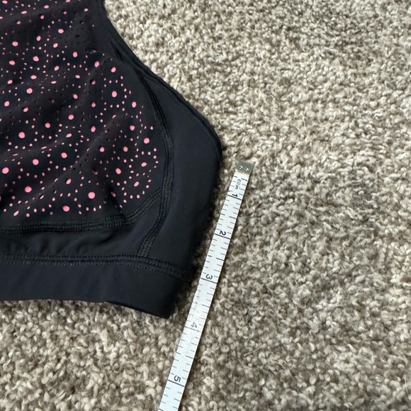 Lululemon bra - Picture 3 of 5